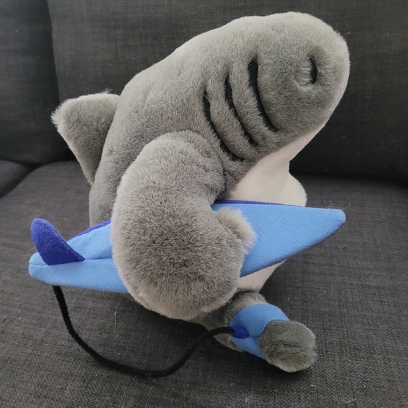 Sharka stuffed animal - Picture 2 of 6